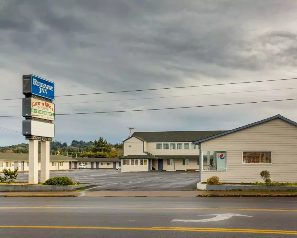 Rodeway Inn & Lee's Wok Restaurant